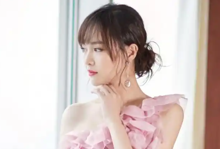 金丝雀的牢笼：论包养关系中的社交孤立与社会性死亡